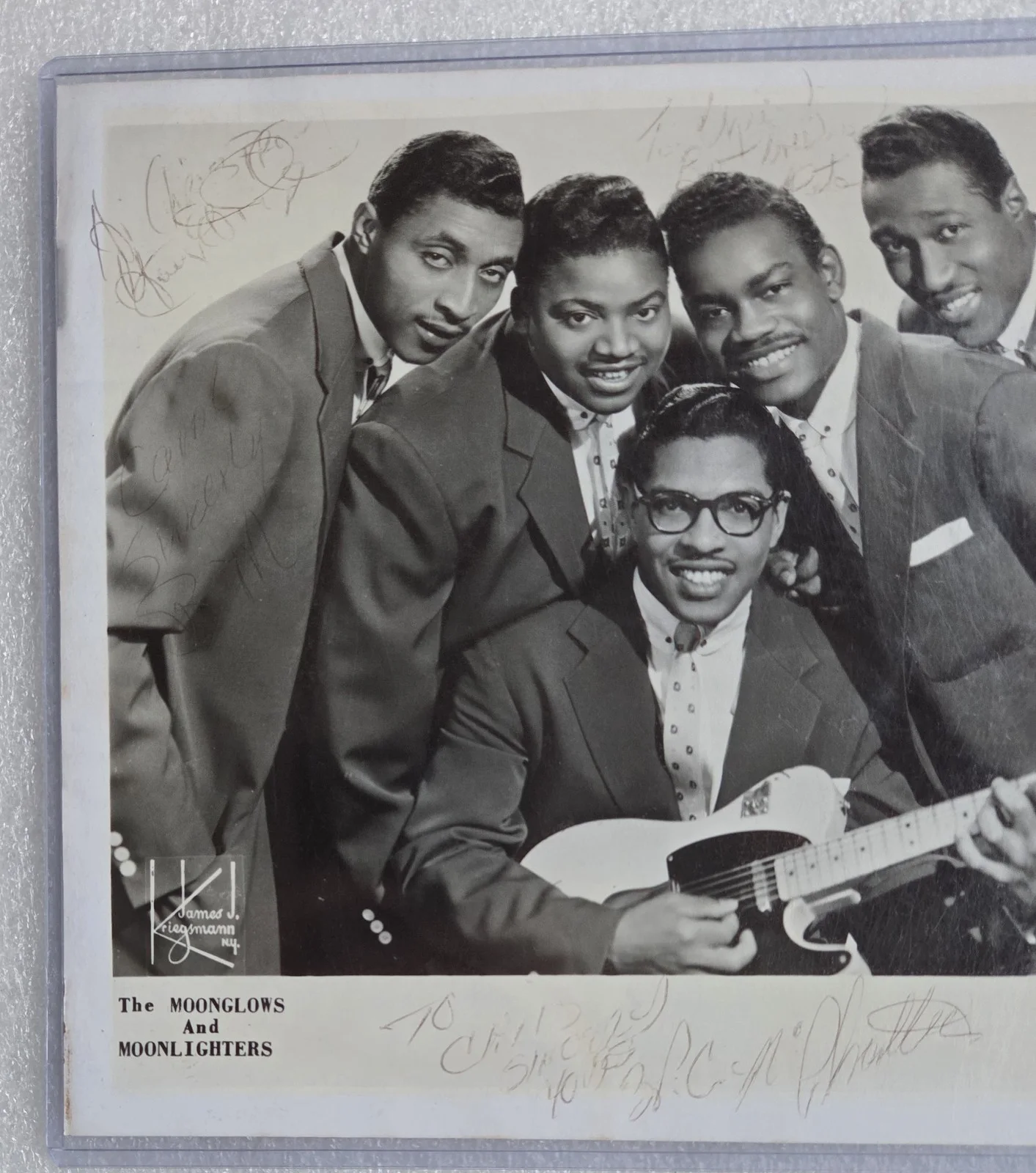 THE MOONGLOWS AND MOONLIGHTERS SIGNED 8X10 AUTOGRAPHED ROCK & ROLL HALL OF FAME, изображение 3