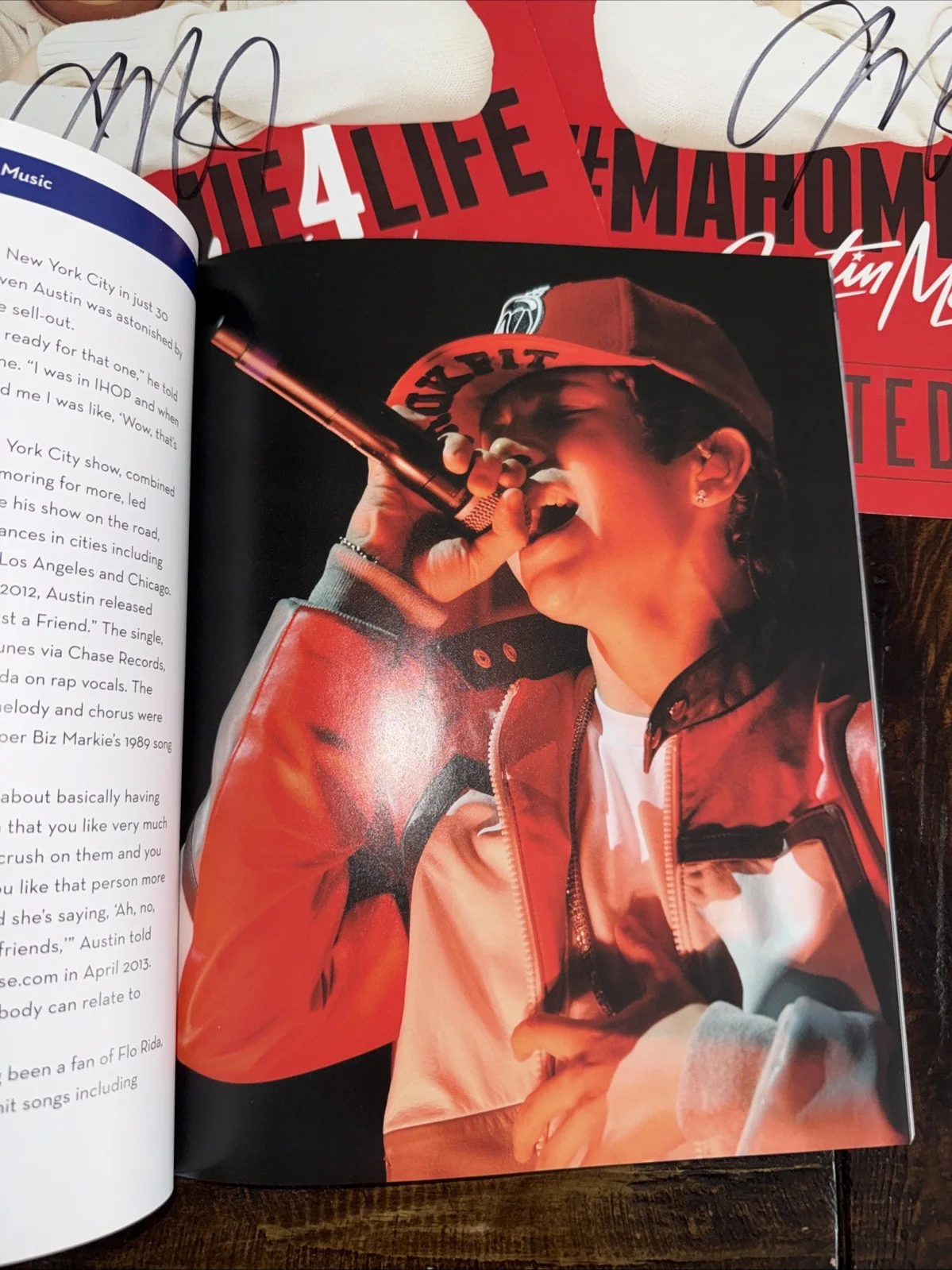 Austin Mahone 2 Signed Posters And Book, image 3