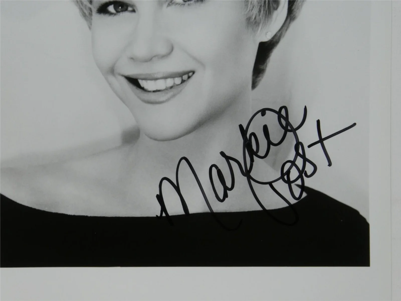 Markie Post — Markie Post Signed 8x10 B&W Photo Autographed Night Court, image 2