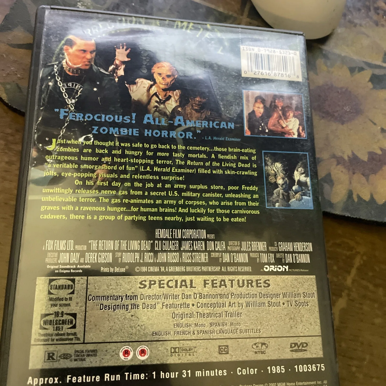 RETURN OF THE LIVING DEAD DVD AUTOGRAPHED BY LINNEA QUIGLEY INSCRIBED “ TRASH”, изображение 3
