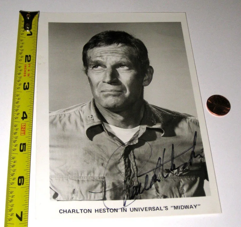 Charlton Heston — Original Vintage Charlton Heston Autographed 5 X 7 Photo 1976 Midway, image 4