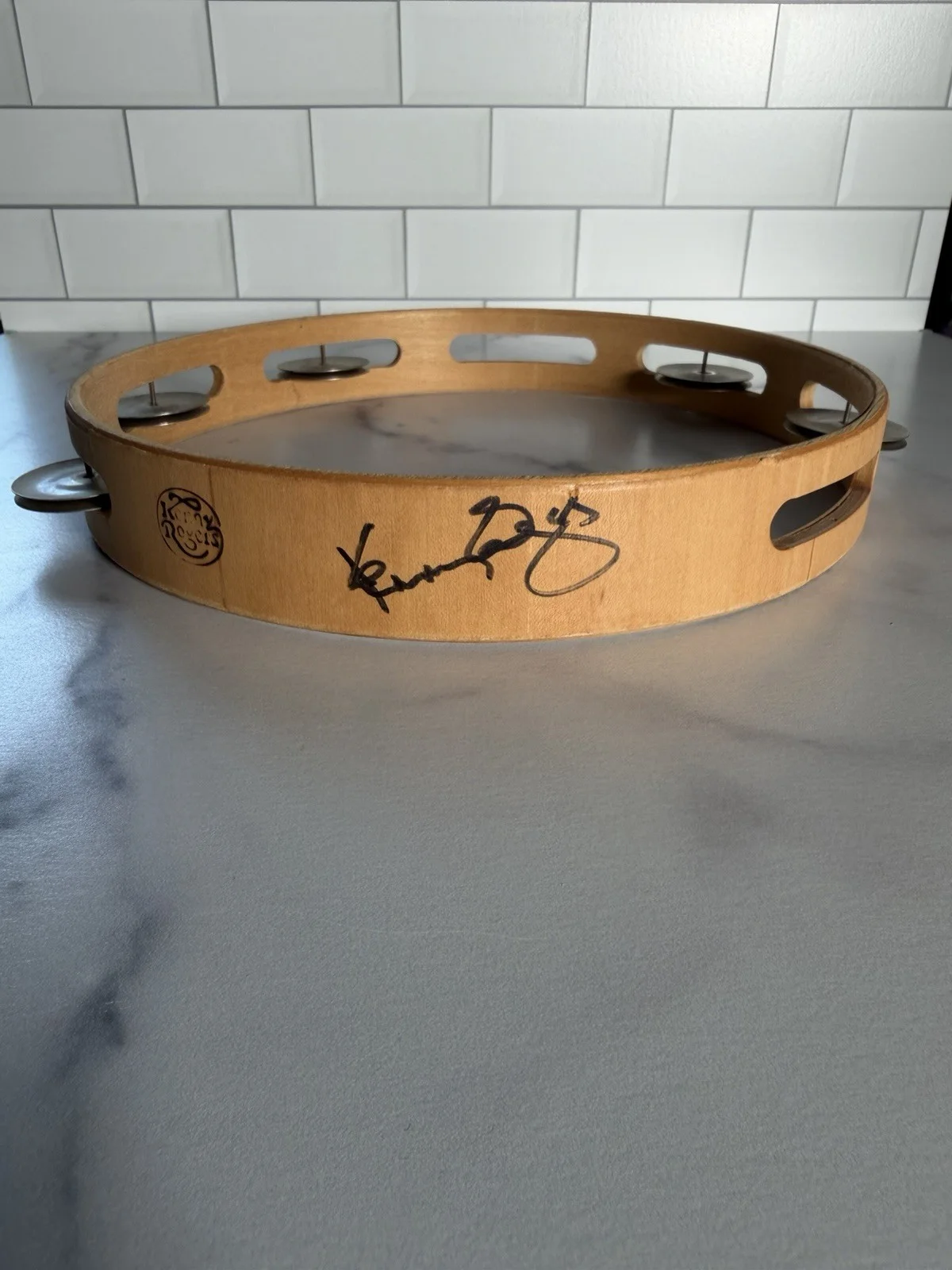 Kenny Rogers - Rare Collectible Authentic Signed Autographed Tambourine, image 2