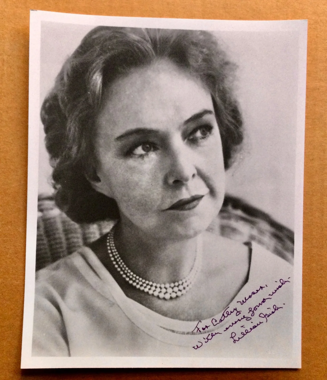 Lillian Gish, Bonita Granville, Celeste Holm, Helen Hayes — Lot of 4 deceased actresses signed 8x10 photos - Gish, Granville, Holm, & Hayes., изображение 2