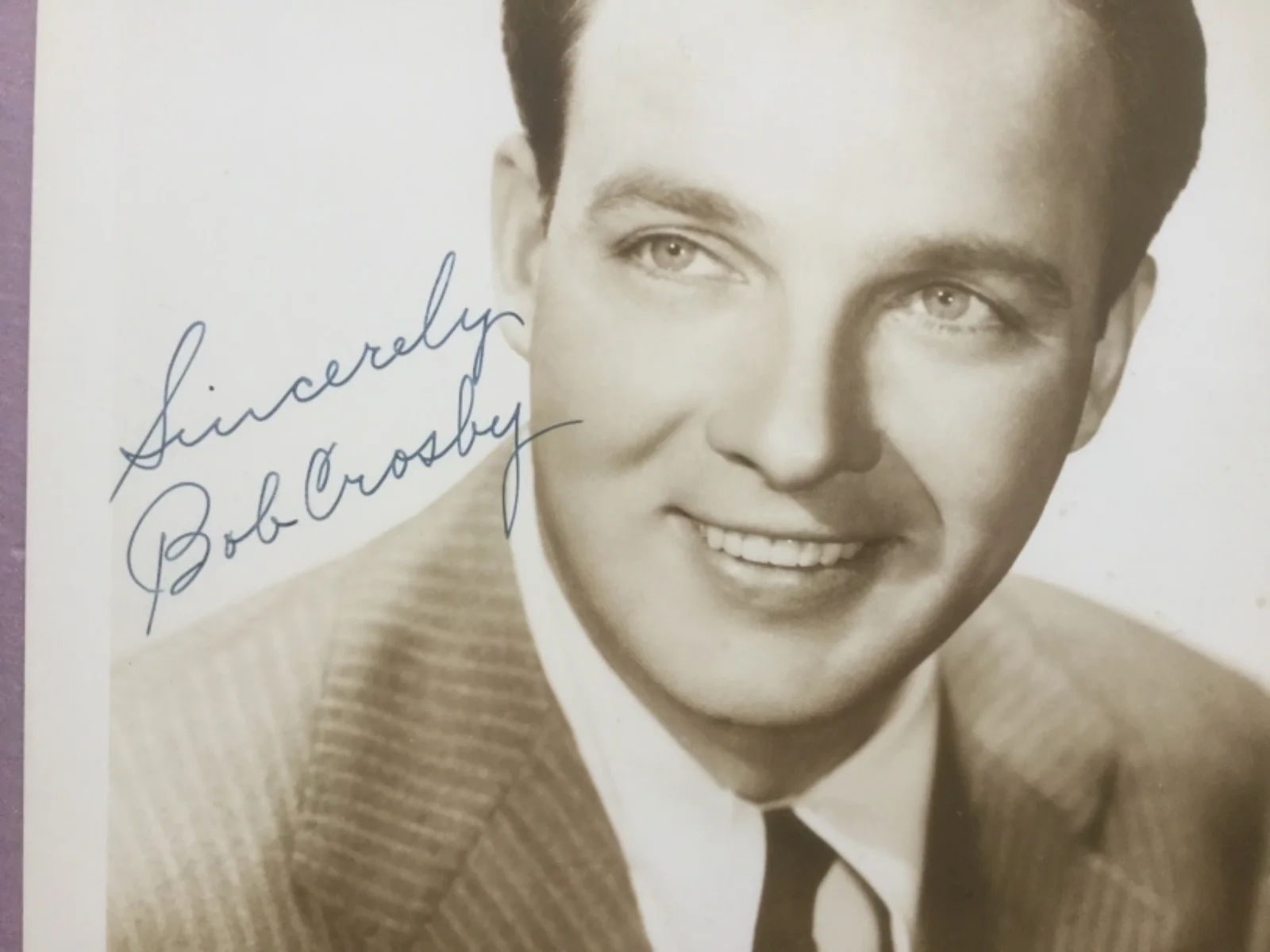 Gorgeous Vintage Glossy Signed in fountain pen Autographed photo of BOB CROSBY., изображение 3