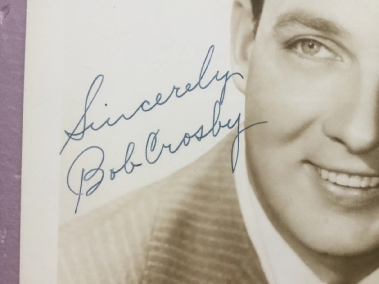 Gorgeous Vintage Glossy Signed in fountain pen Autographed photo of BOB CROSBY., изображение 4