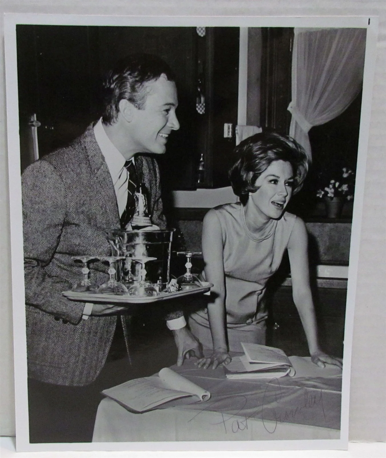 Pat Crowley — Pat Crowley Autographed Photo, Please Don't Eat the Daisies