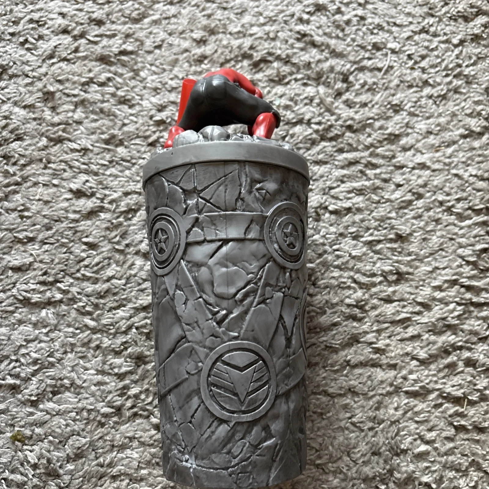 9.5” MARVEL RED HULK Movie Theatre Concession Sippy Cup - Brave New World, изображение 4