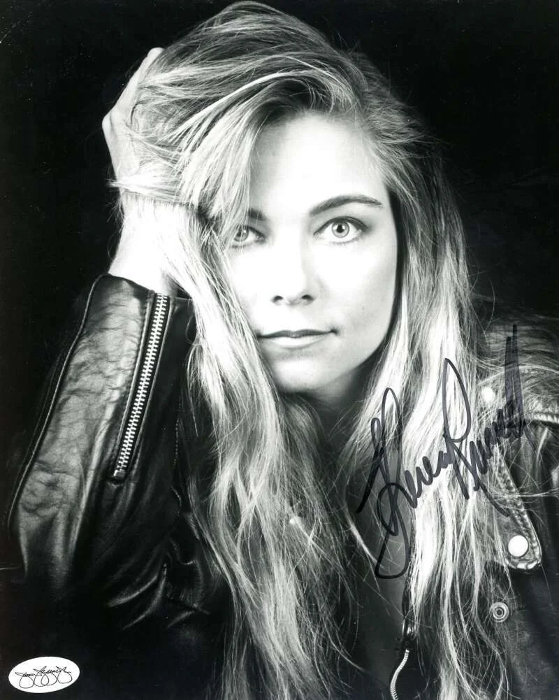 Theresa Russell — Theresa Russell JSA Cert Sticker Signed 8x10 Photo Autographed