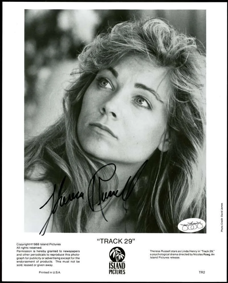 Theresa Russell — Theresa Russell JSA Cert Sticker Autograph 8x10 Photo Signed