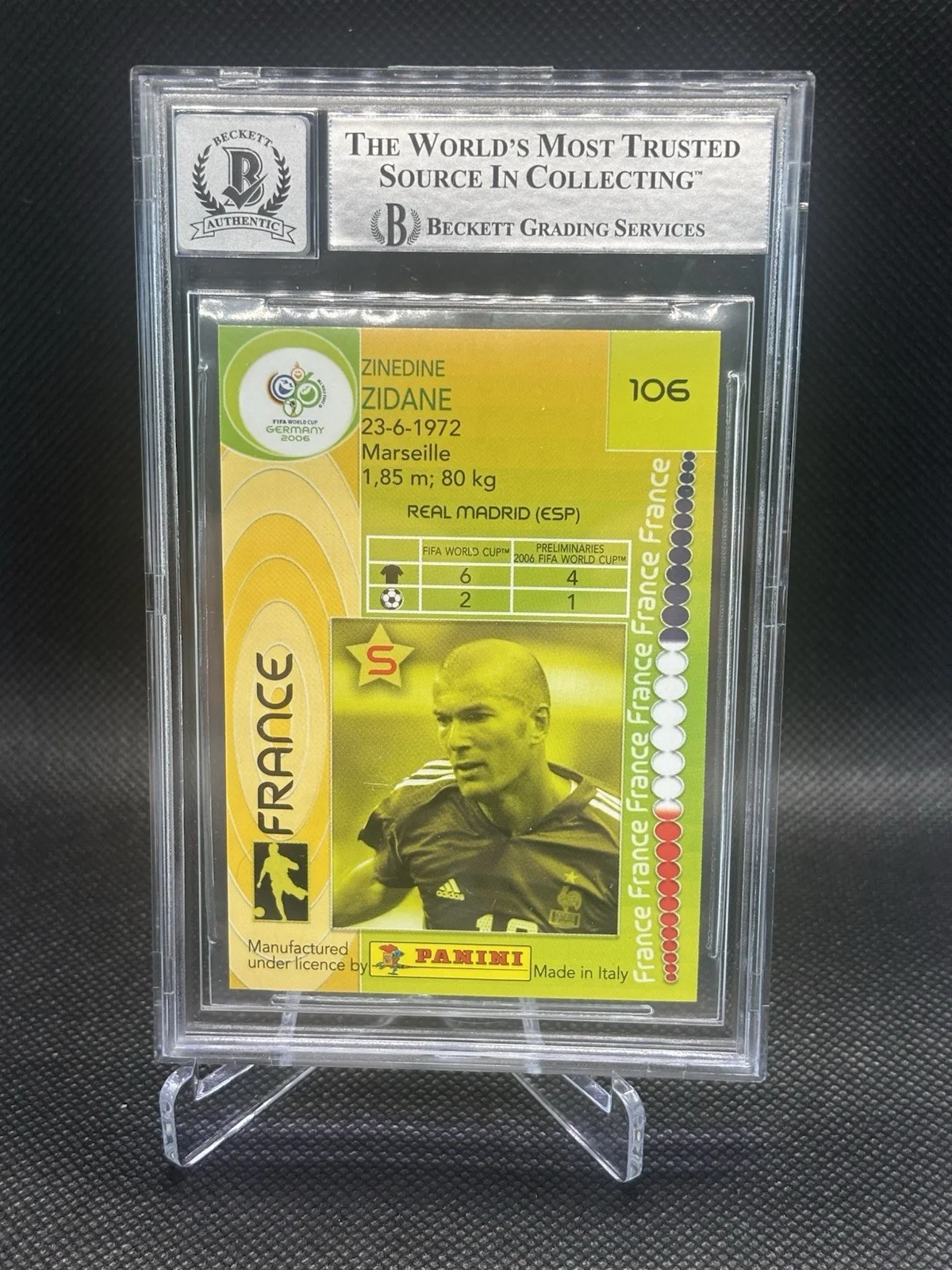 ZINEDINE ZIDANE — ZINEDINE ZIDANE SIGNED 2006 PANINI WORLD CUP CARD AUTO 10 BECKETT, изображение 2
