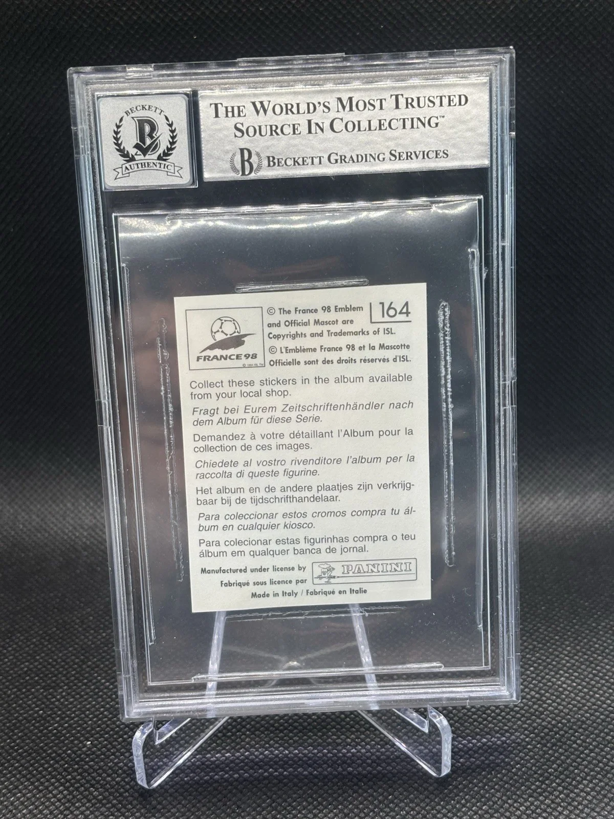 ZINEDINE ZIDANE — ZINEDINE ZIDANE SIGNED 1998 WORLD CUP STICKER AUTO 10 BECKETT, image 2