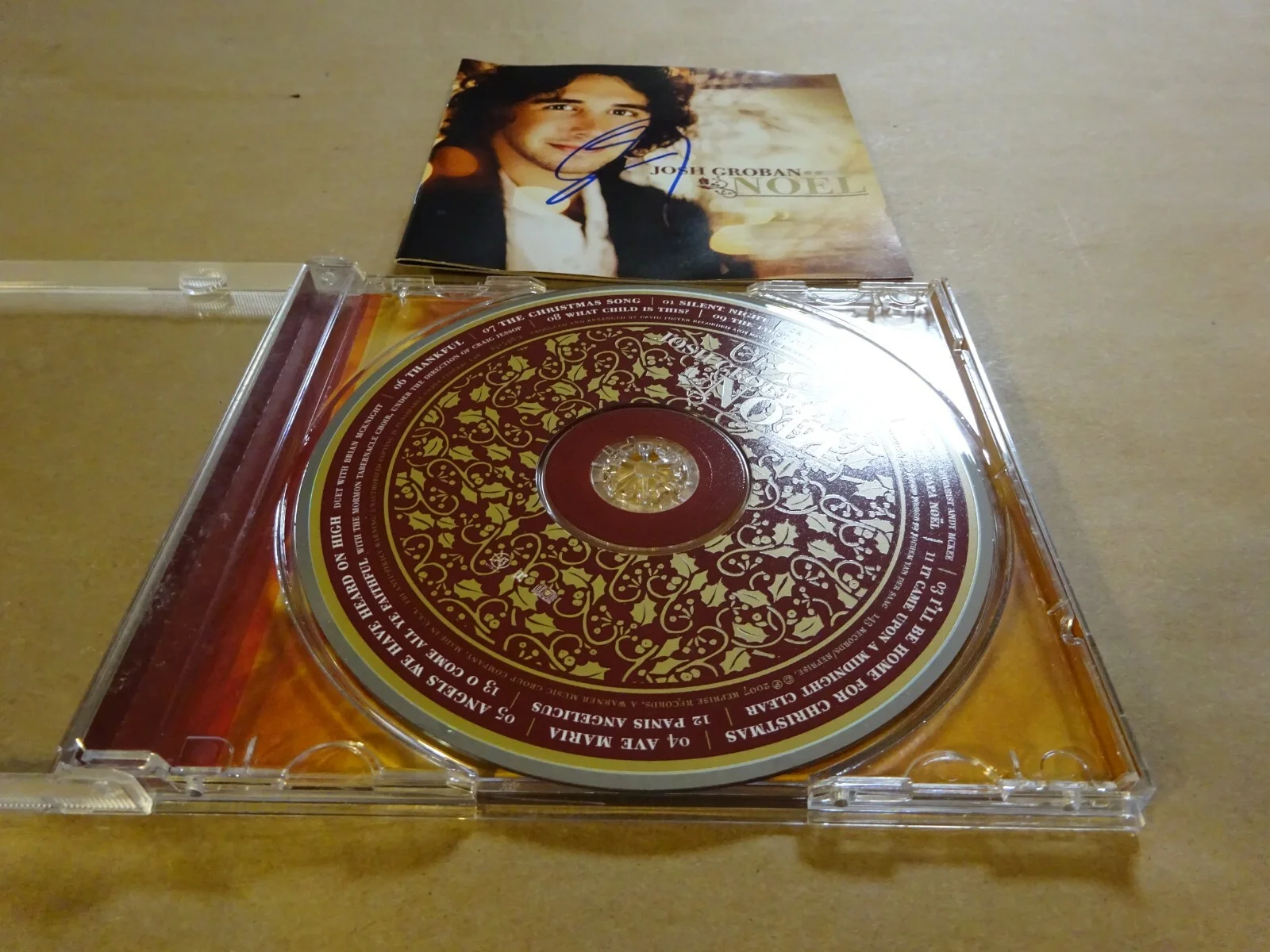 Autographed Josh Groban Signed Noel Christmas CD Booklet With CD Beckett BAS COA, изображение 2
