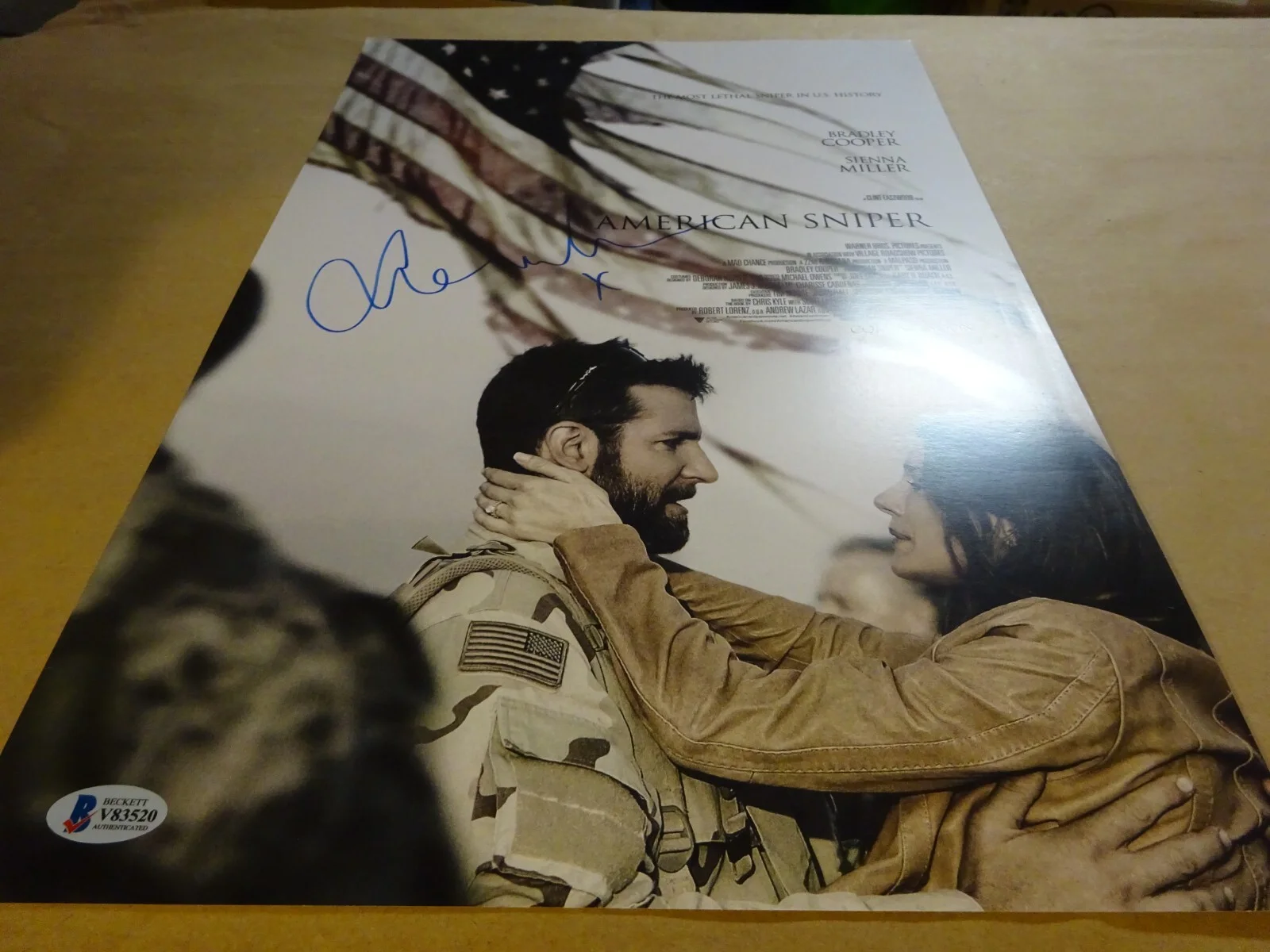 Sienna Miller — Signed Sienna Miller Autographed American Sniper Photo 11"x17" Beckett BAS COA, image 3