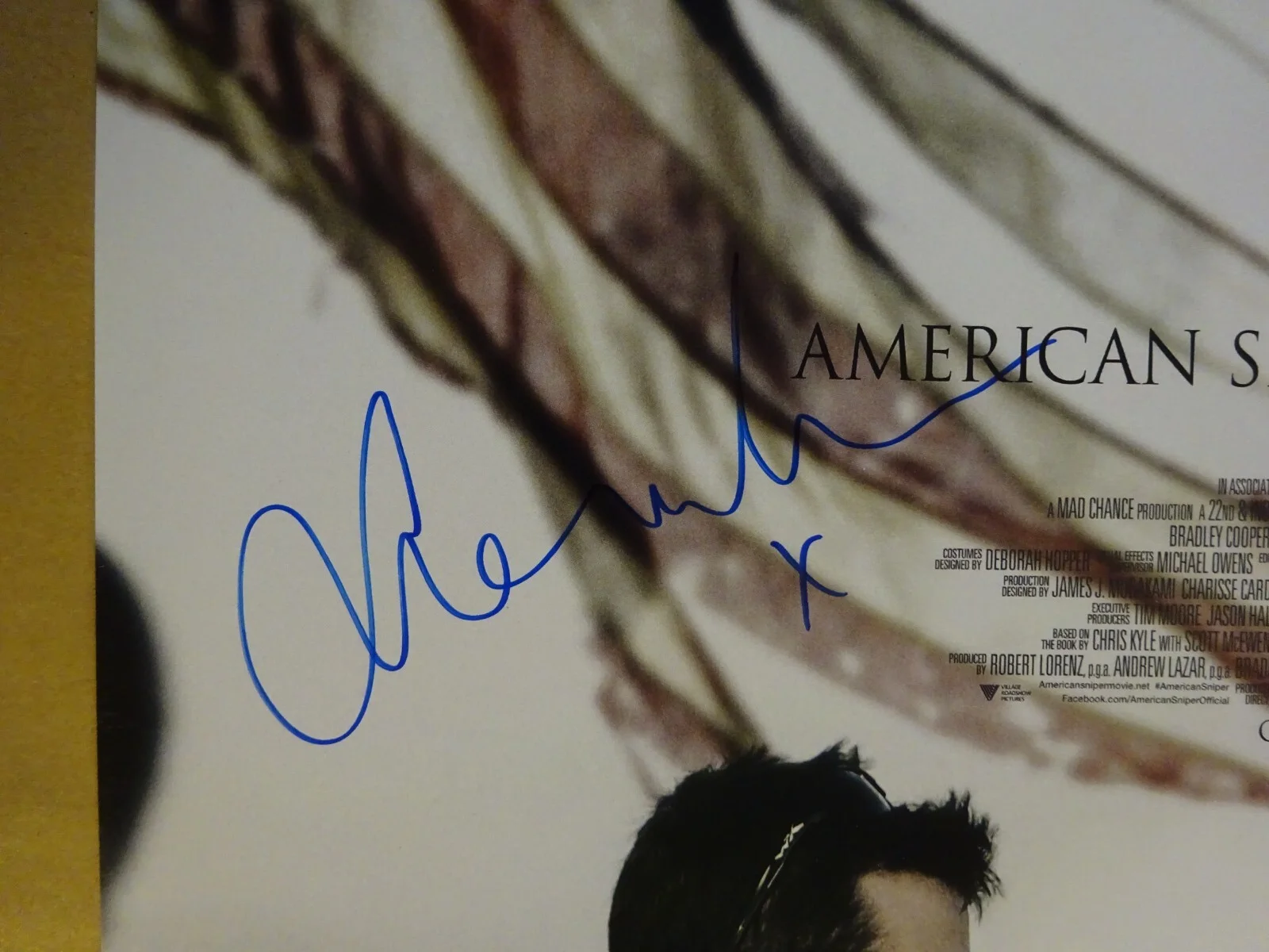 Sienna Miller — Signed Sienna Miller Autographed American Sniper Photo 11"x17" Beckett BAS COA, image 4