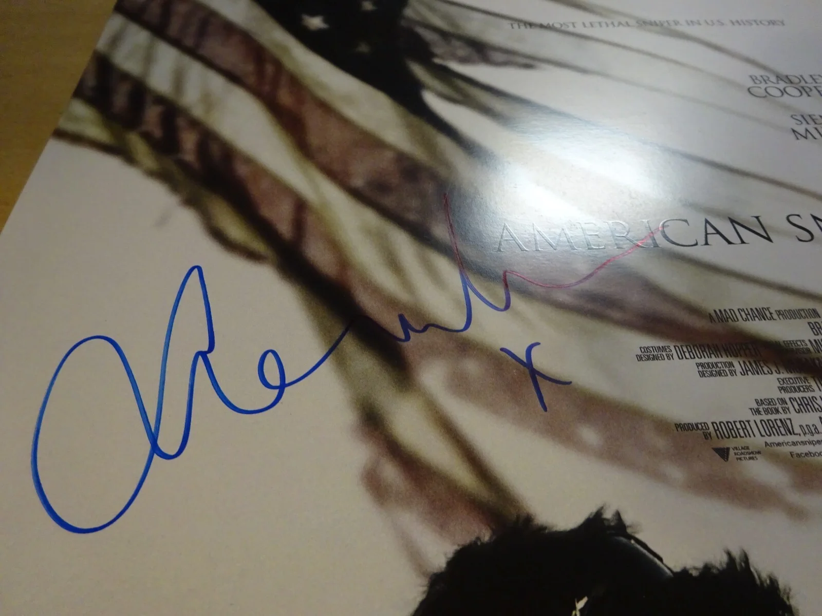 Sienna Miller — Signed Sienna Miller Autographed American Sniper Photo 11"x17" Beckett BAS COA, image 5