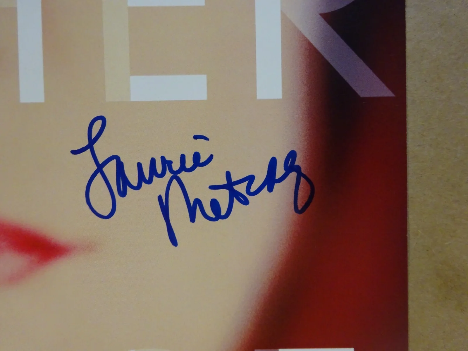 Laurie Metcalf — Autographed Laurie Metcalf Signed 11"x17" The Other Place Photo Beckett COA, изображение 4