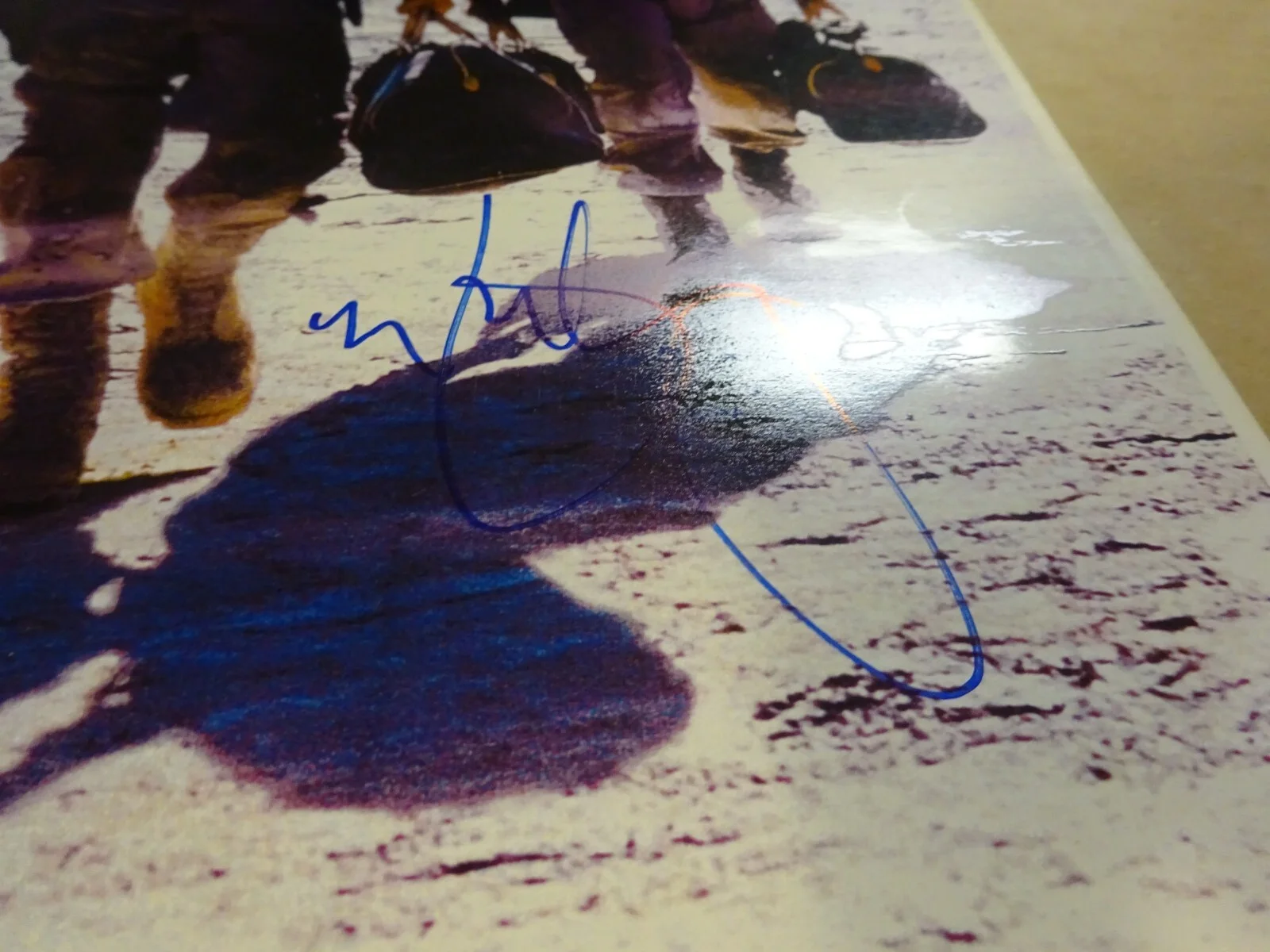 Mark Wahlberg — Signed Mark Wahlberg Autographed Three Kings Photo 11"x17" Beckett BAS COA, image 5