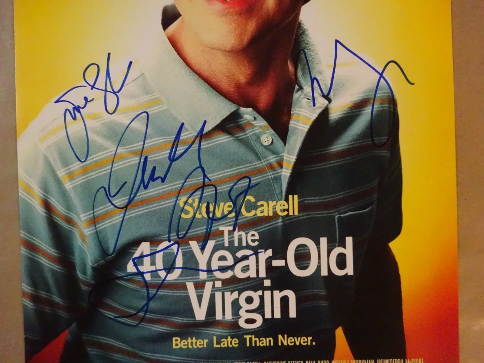 Mindy Kaling, Jane Lynch, Judd Apatow, Seth Rogen — Signed 40 YEAR OLD VIRGIN Autographed By 4 11x17 Photo LYNCH ROGEN BECKETT COA, image 3