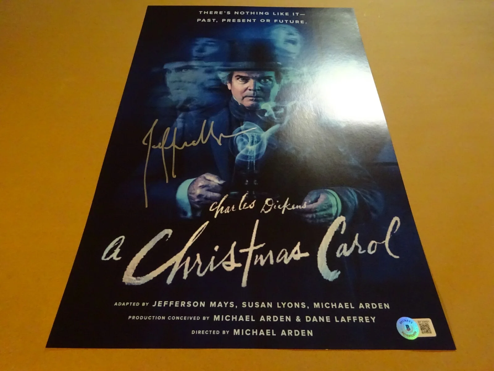 Jefferson Mays — Signed JEFFERSON MAYS Autographed A Christmas Carol 11x17 Photo Beckett BAS COA, image 2
