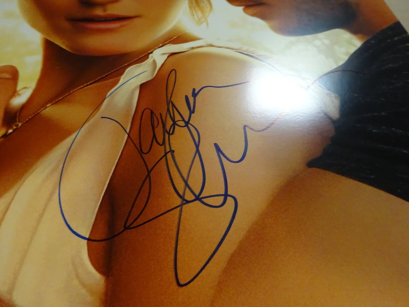 Taylor Schilling — Signed Taylor Schilling Autographed The Lucky One 11x17 Photo Beckett BAS COA, изображение 5