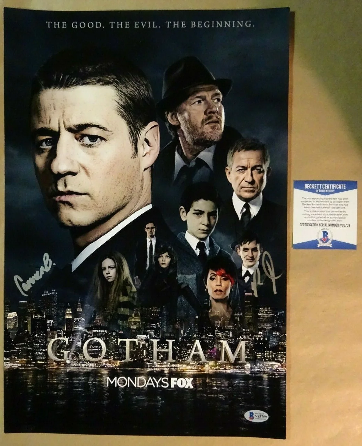 Camren Bicondova & Robin Lord Taylor — Signed Camren Bicondova Robin Lord Taylor - GOTHAM 12"x18" Photo BECKETT BAS COA
