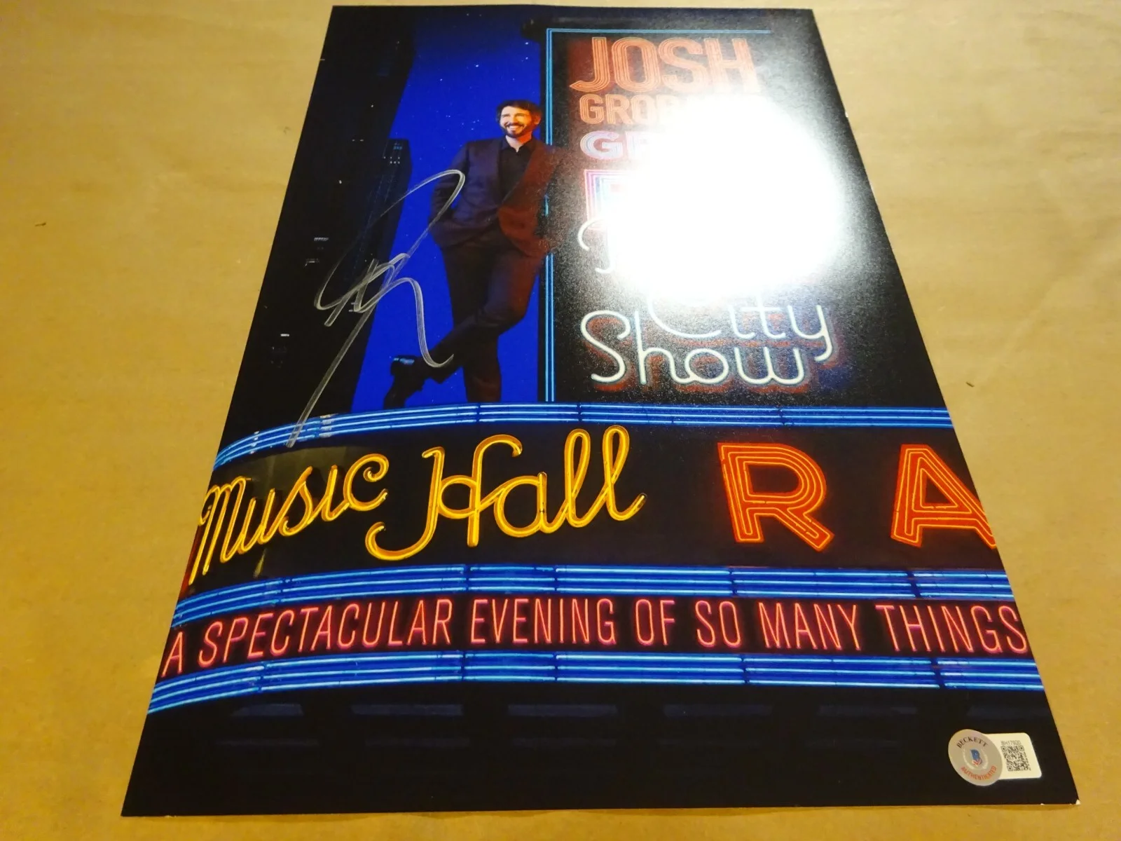 Signed Josh Groban Autographed 11"x17" Radio City Show Photo Beckett BAS COA, изображение 2
