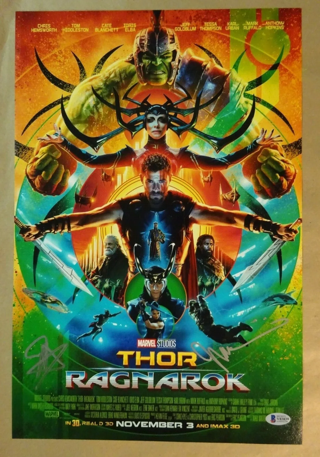 Jaimie Alexander, Taika Waititi — Signed TAIKA WAITITI & JAIMIE ALEXANDER THOR RAGNAROK 12"x18" Photo BECKETT COA, изображение 2