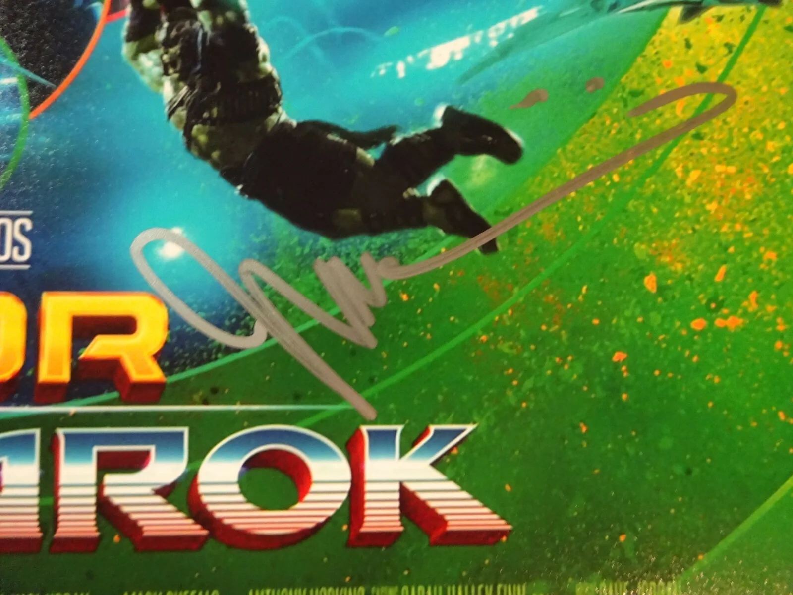 Jaimie Alexander, Taika Waititi — Signed TAIKA WAITITI & JAIMIE ALEXANDER THOR RAGNAROK 12"x18" Photo BECKETT COA, изображение 4