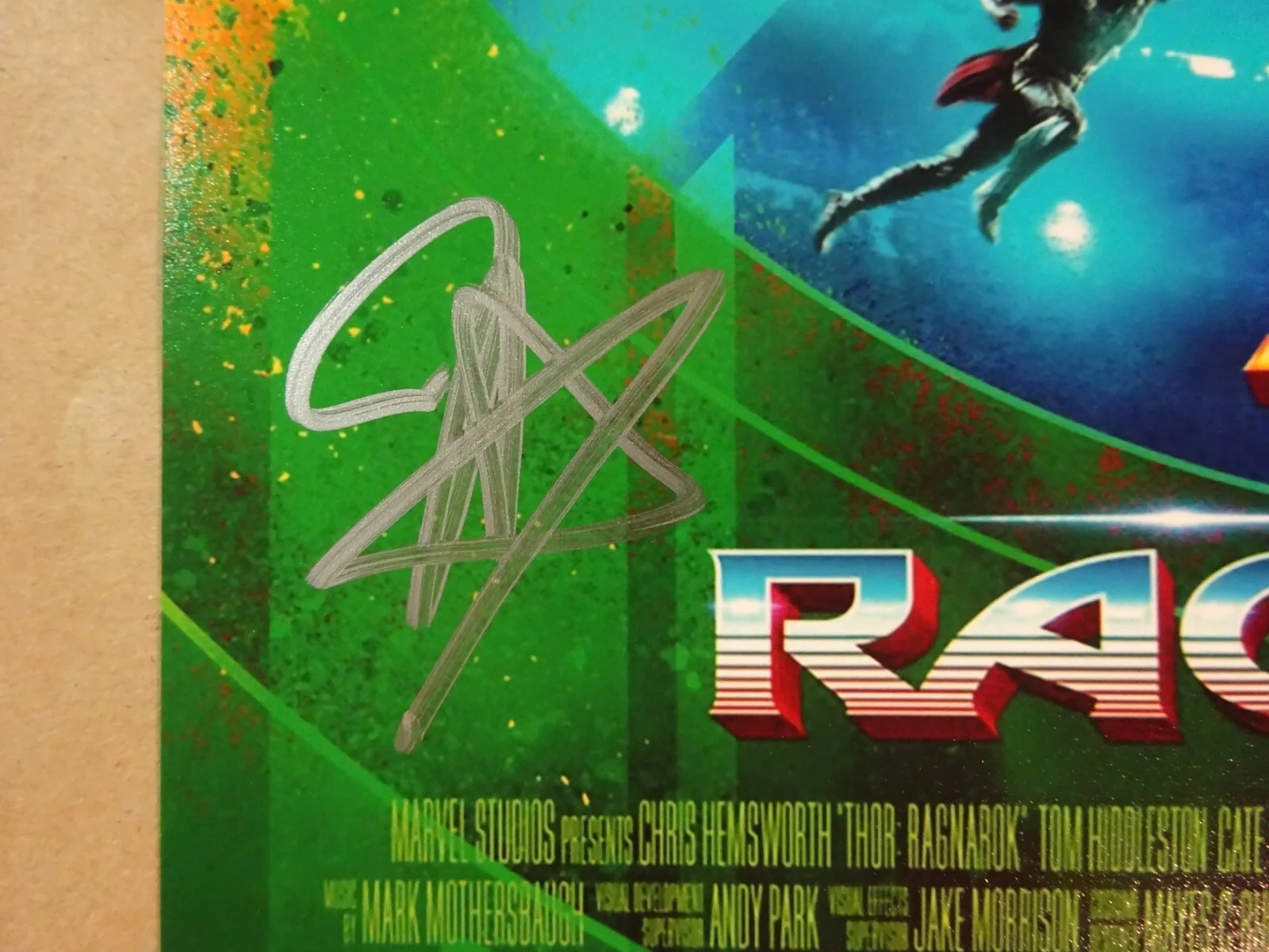 Jaimie Alexander, Taika Waititi — Signed TAIKA WAITITI & JAIMIE ALEXANDER THOR RAGNAROK 12"x18" Photo BECKETT COA, изображение 5