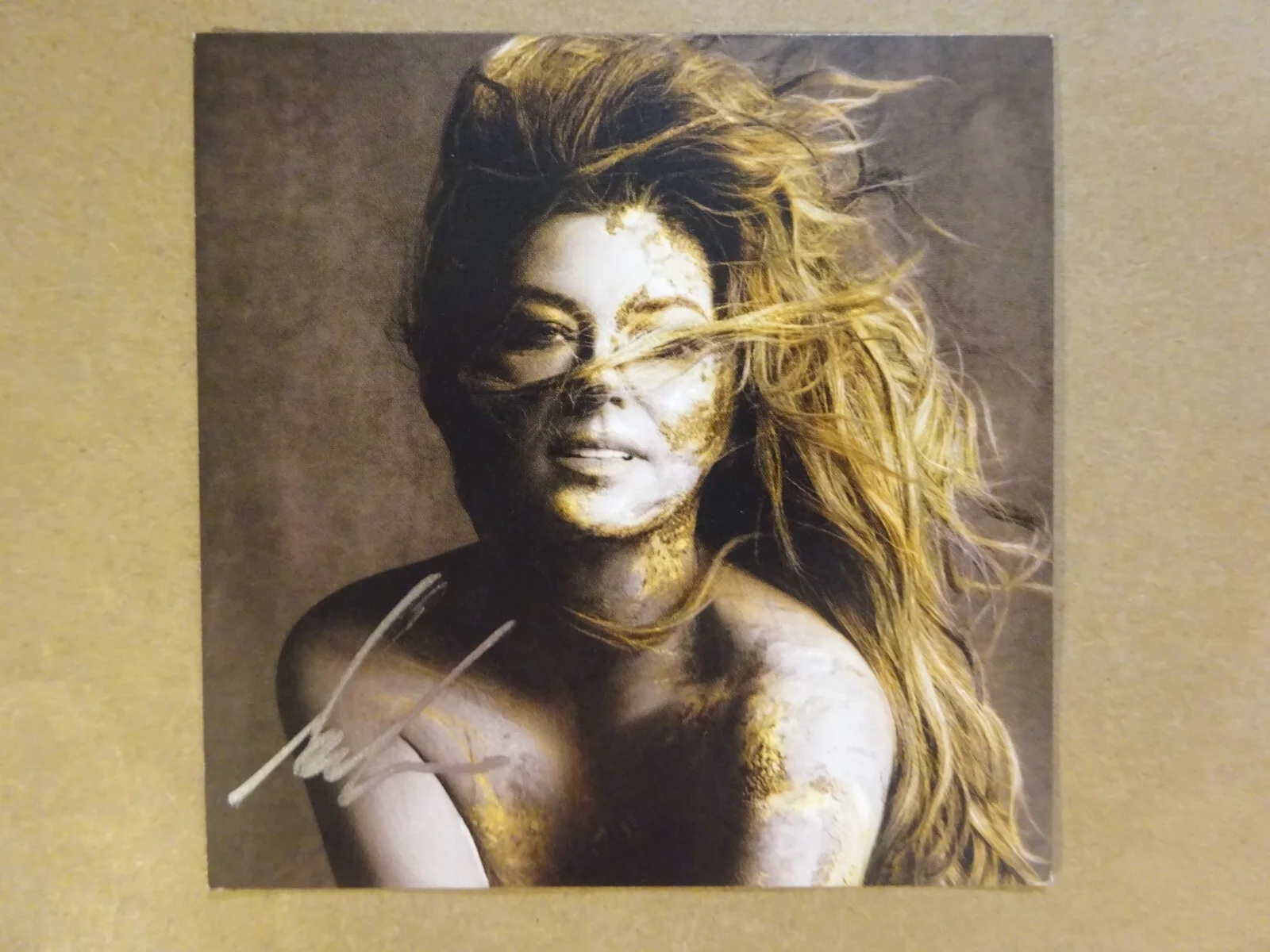 Autographed Shania Twain Signed Insert & Queen Of Me CD Beckett BAS COA, изображение 2