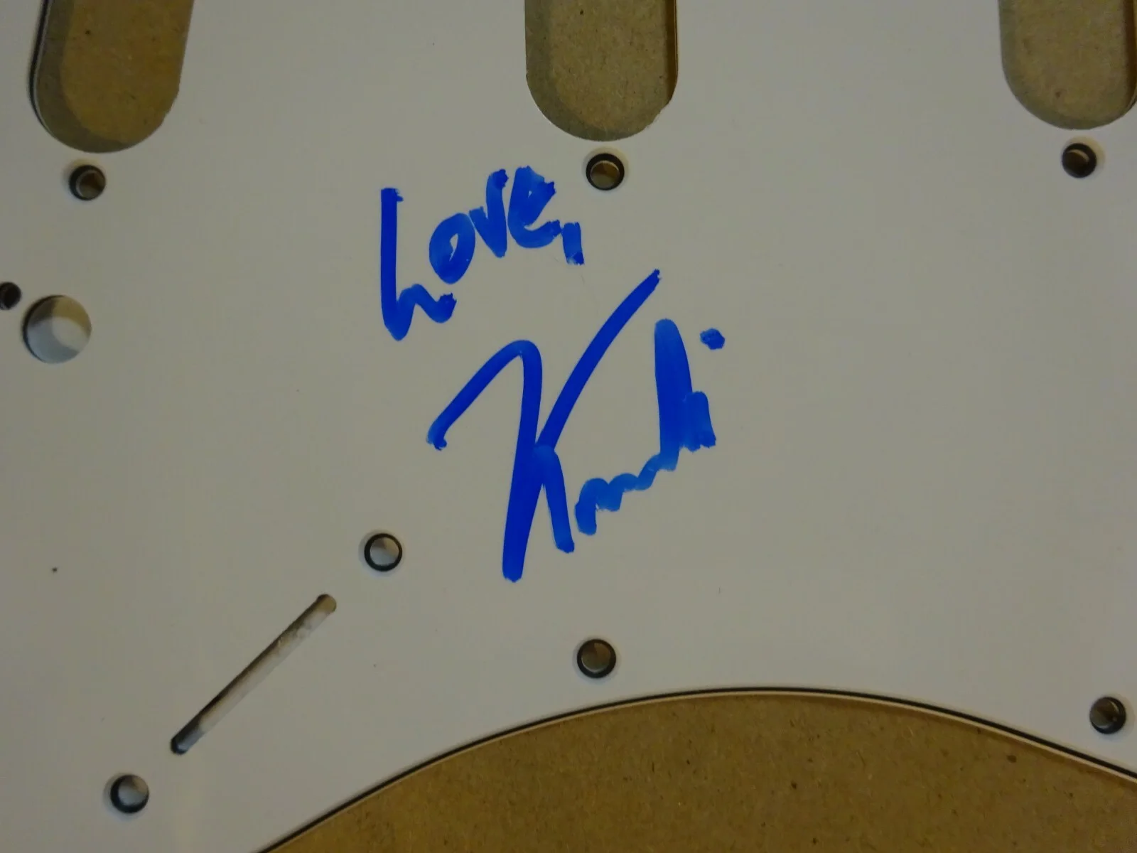 Signed KANDI BURRUSS Autographed Guitar Pick Guard Singer / TV Personality, изображение 3