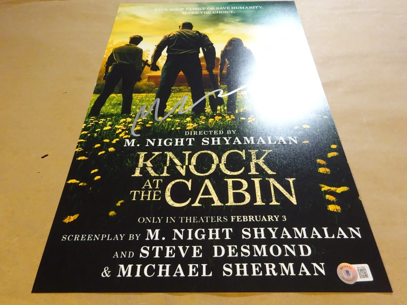 M Night Shyamalan — Signed M Night Shyamalan Autographed Knock At The Cabin 11x17 Photo Beckett COA, изображение 2