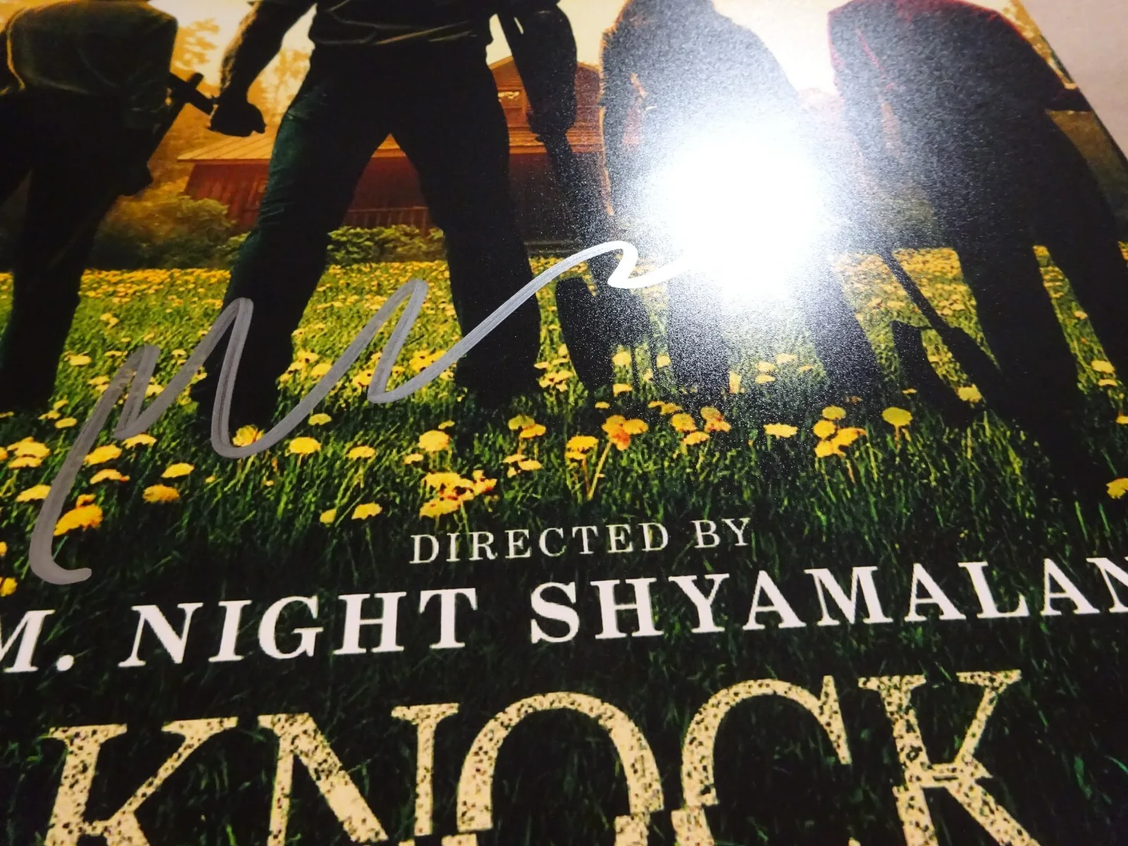 M Night Shyamalan — Signed M Night Shyamalan Autographed Knock At The Cabin 11x17 Photo Beckett COA, изображение 4