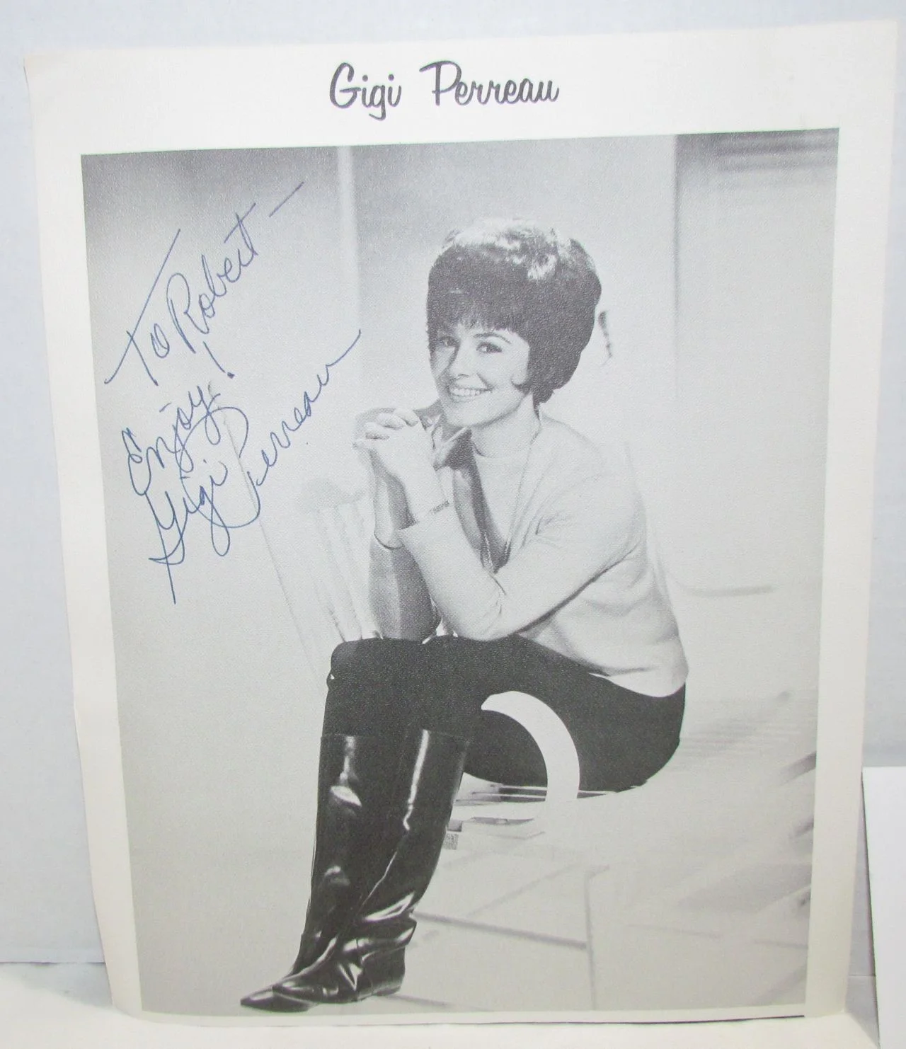 Gigi Perrau — Gigi Perreau Autographed Picture & Index Card, image 2