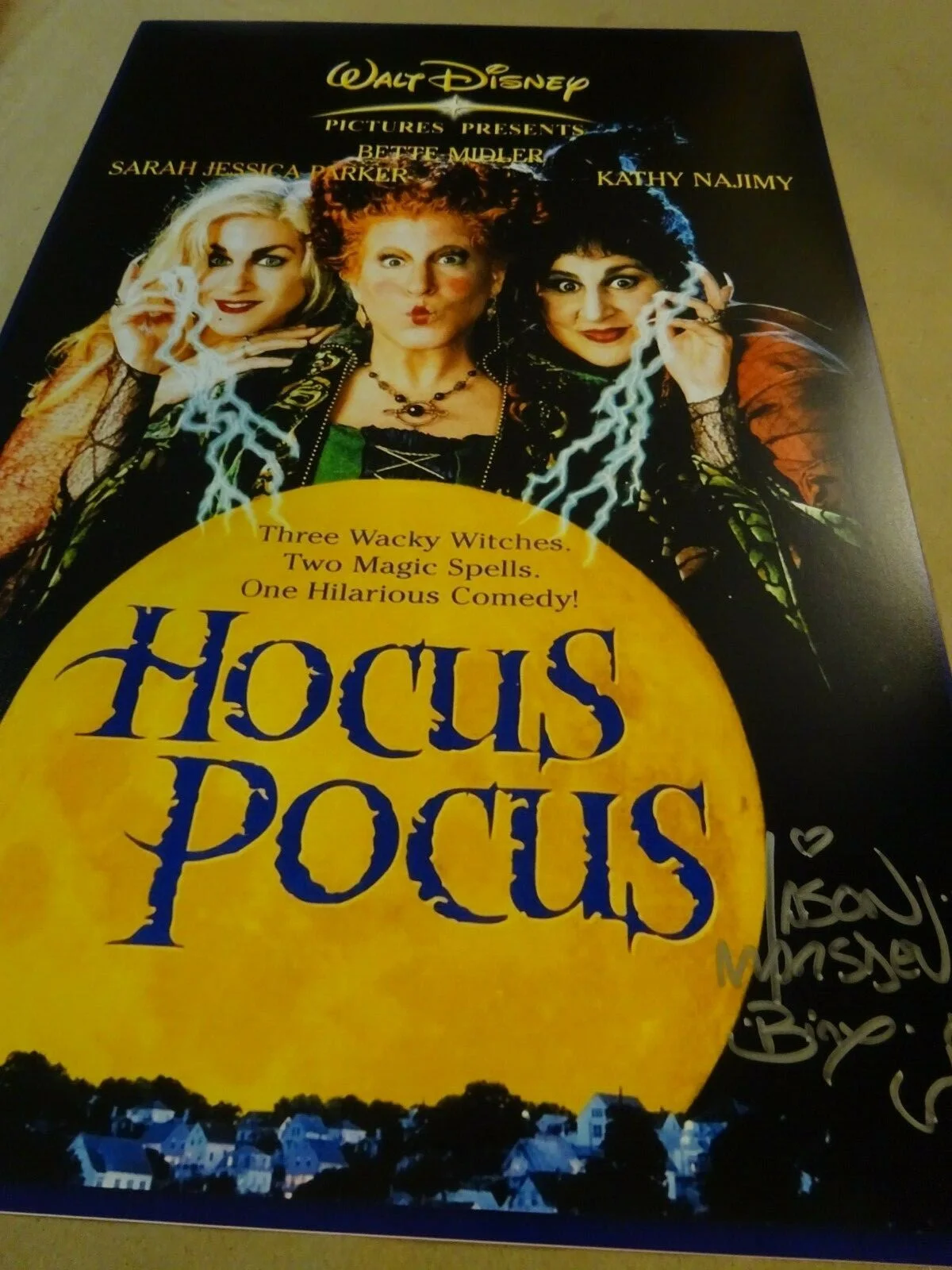 Jason Marsden — Signed JASON MARSDEN Autographed HOCUS POCUS 11"x17" Photo BECKETT BAS COA, image 3