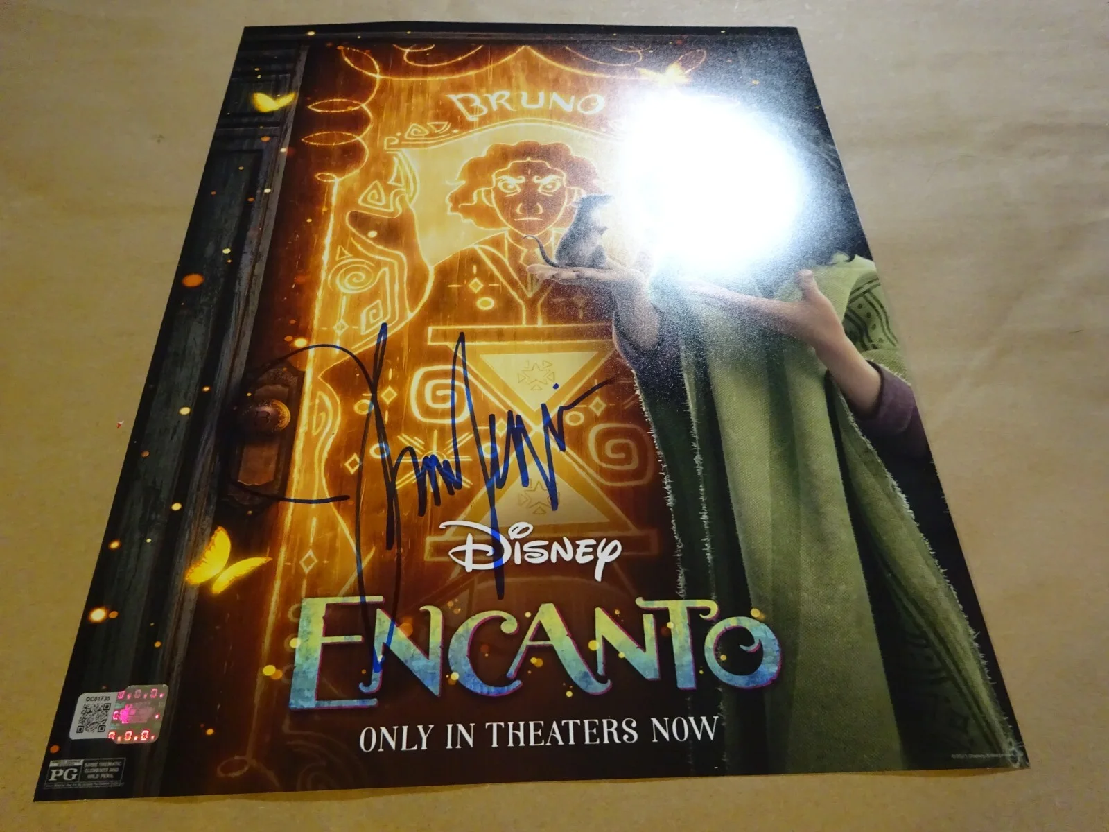 John Leguizamo — Autographed John Leguizamo Signed 11"x14" Photo Encanto Bruno OC Celebrity COA, изображение 2