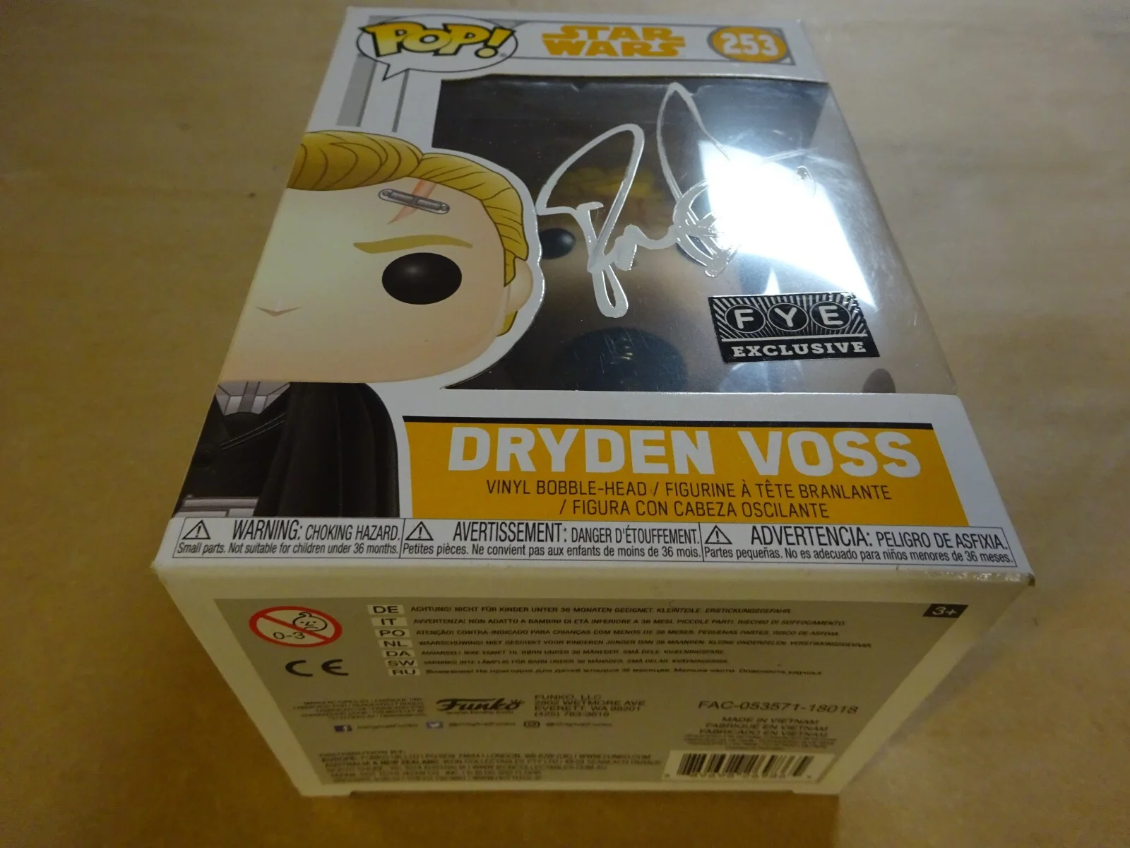 Paul Bettany — Autographed Paul Bettany Signed Dryden Voss Vos Star Wars Solo Funko Pop BAS COA, изображение 2