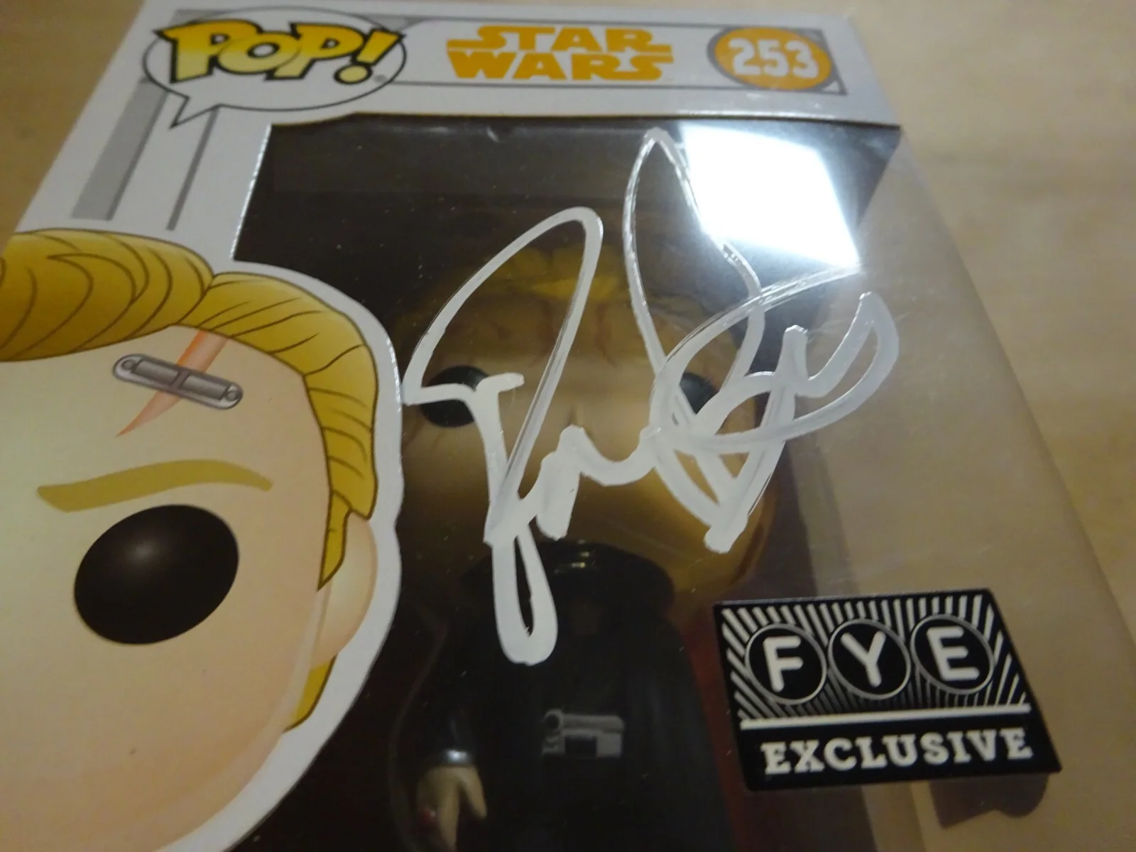 Paul Bettany — Autographed Paul Bettany Signed Dryden Voss Vos Star Wars Solo Funko Pop BAS COA, изображение 4