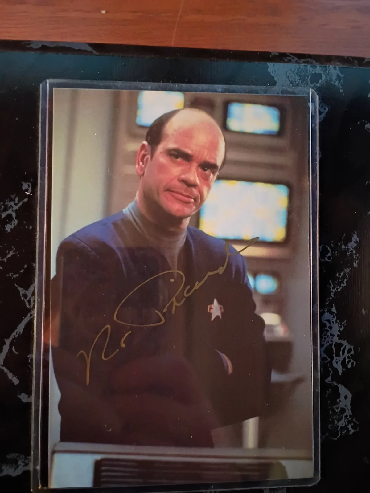 Robert Picardo — Robert Picardo Autograph Hand Signed "Dr." STAR TREK Voyager 4x6 Rare On Plaque, изображение 2