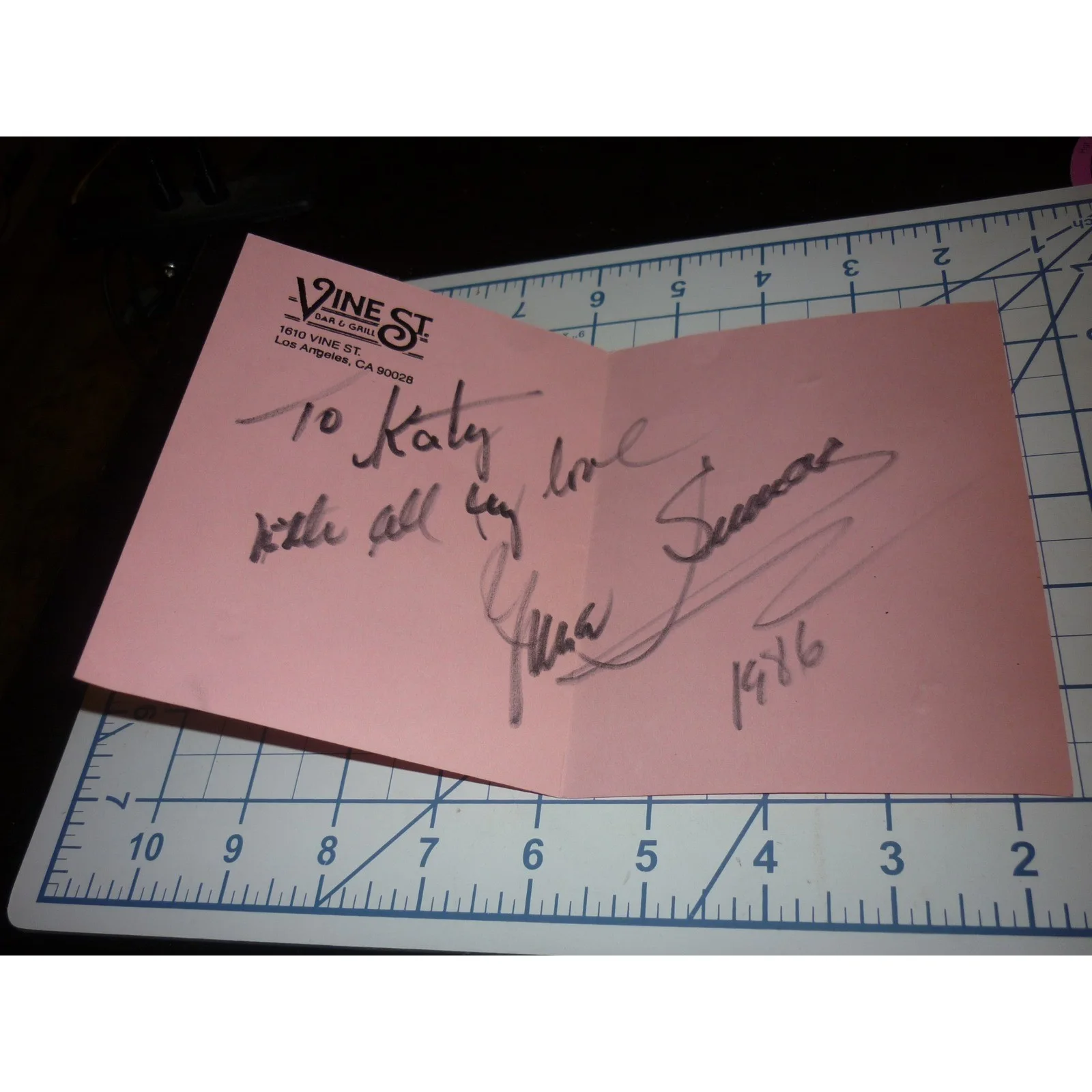 Yma Sumac SIGNED Autograph 1986 Vine St Bar & Grill Hollywood Exotica Ephemera, изображение 3