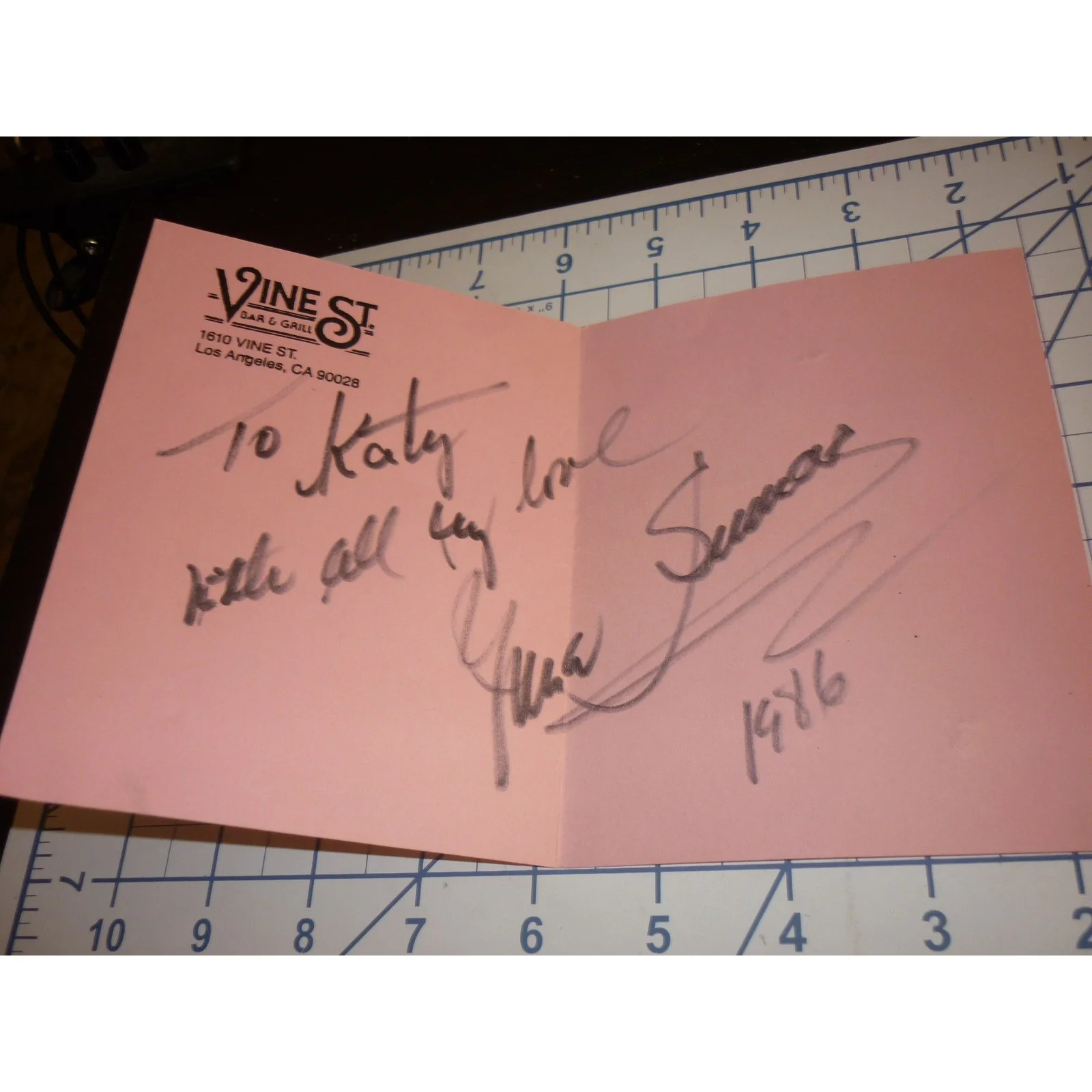 Yma Sumac SIGNED Autograph 1986 Vine St Bar & Grill Hollywood Exotica Ephemera, изображение 5
