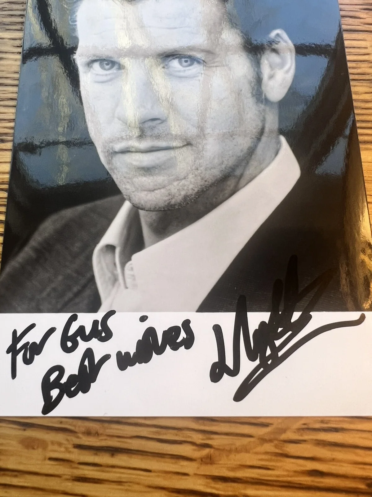 LLOYD OWEN - Signed Auto 3.5x5.5 Photo - Lord Of The Rings: Rings Of Power, изображение 3