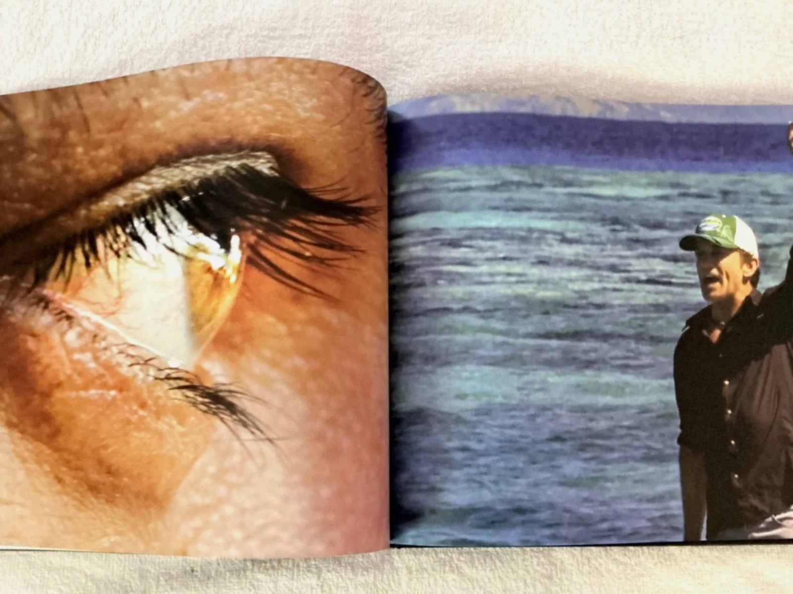 Jeff Probst — New Survivor HC Forged by Fire Signed by Jeff Probst JSA 25yrs 50 Seasons 1st Ed, image 4