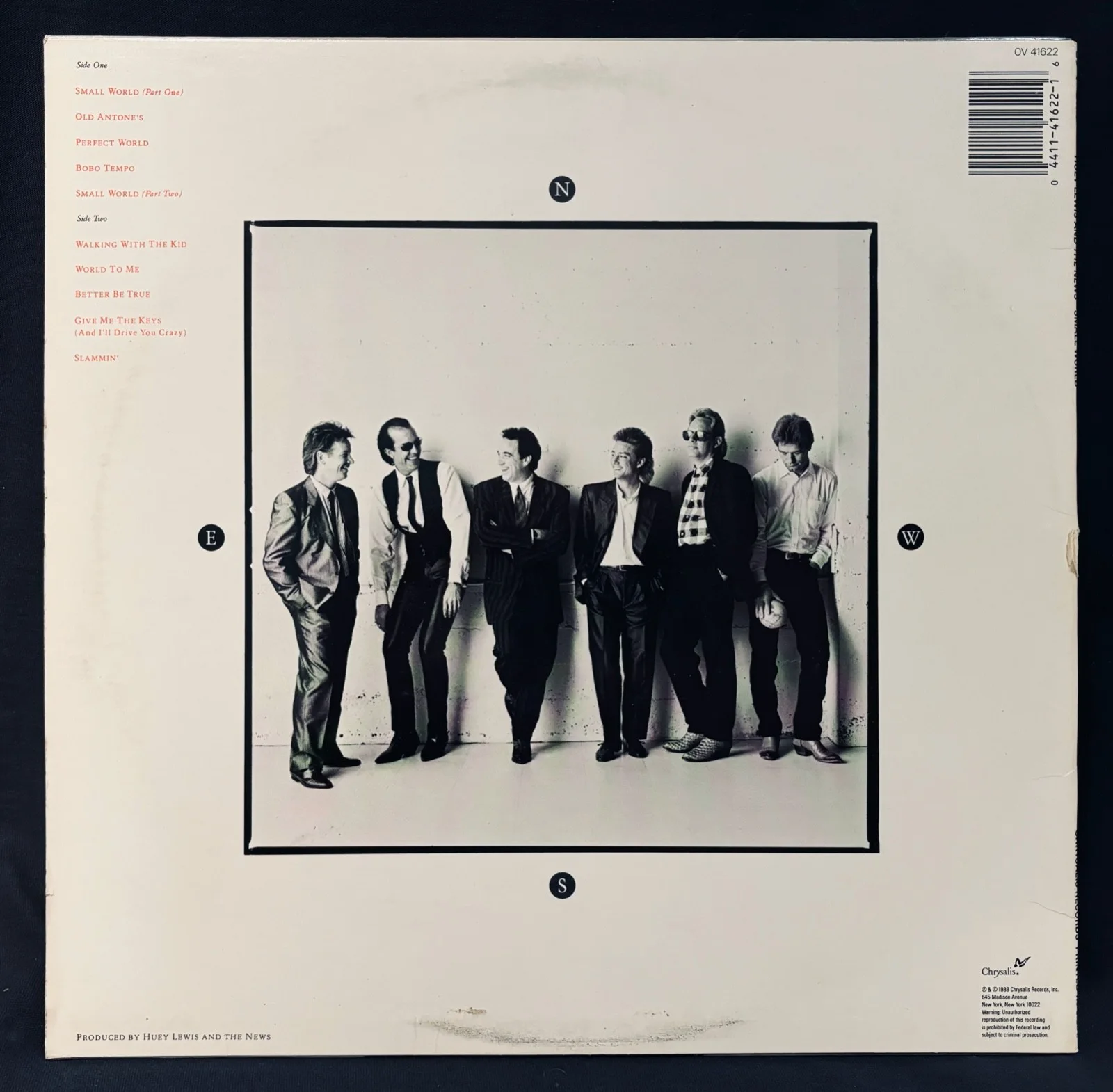HUEY LEWIS & THE NEWS Signed SMALL WORLD Album~CHRYSALIS #OV 41622, изображение 3