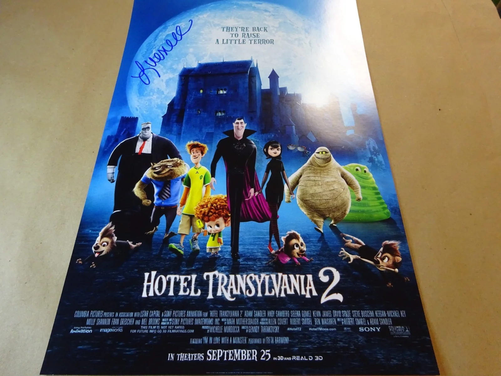 Luenell Campbell — Signed Luenell Campbell Autographed Hotel Transylvania 2 11"x17" Photo, изображение 2