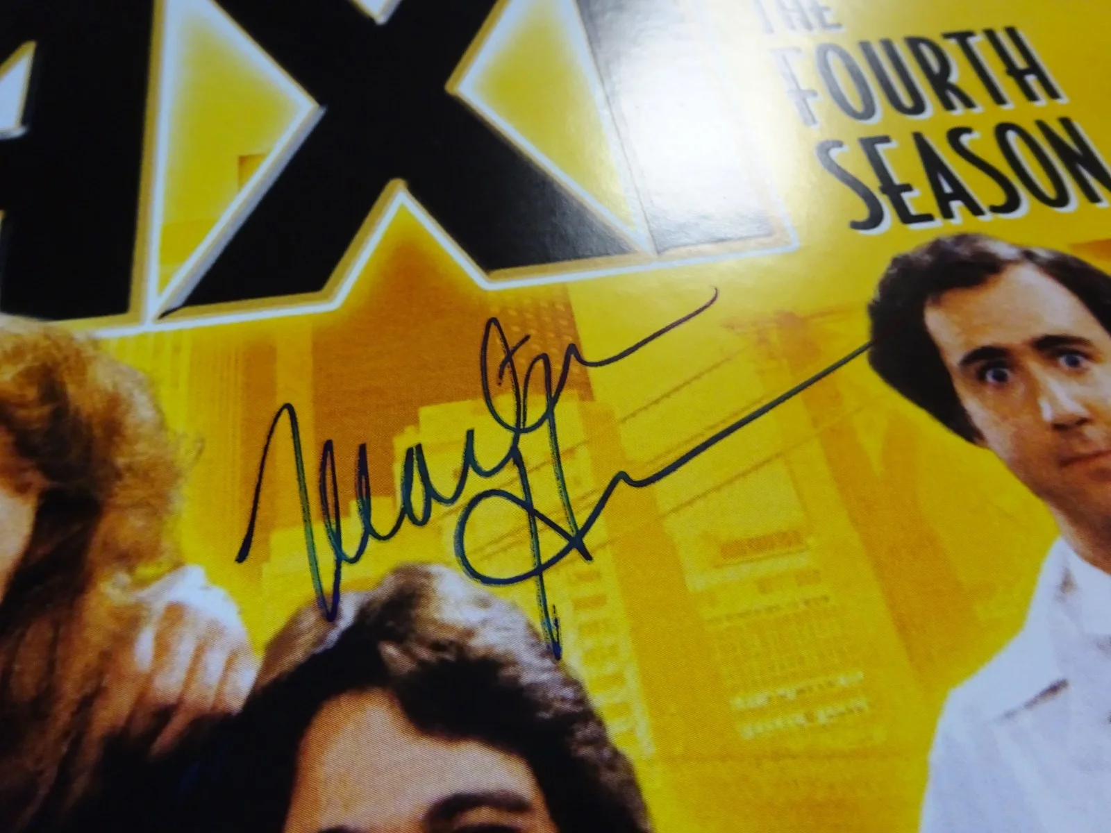 Marilu Henner — Autographed Marilu Henner Signed Taxi Season 4 Photo 11"x17" Beckett BAS COA, изображение 4
