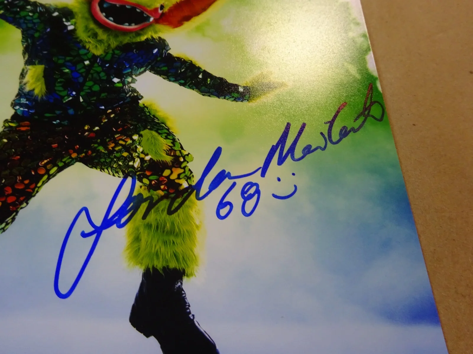 Jordan Mailata — Autographed Jordan Mailata Signed 8"x10" Masked Singer Photo Beckett BAS COA, изображение 4