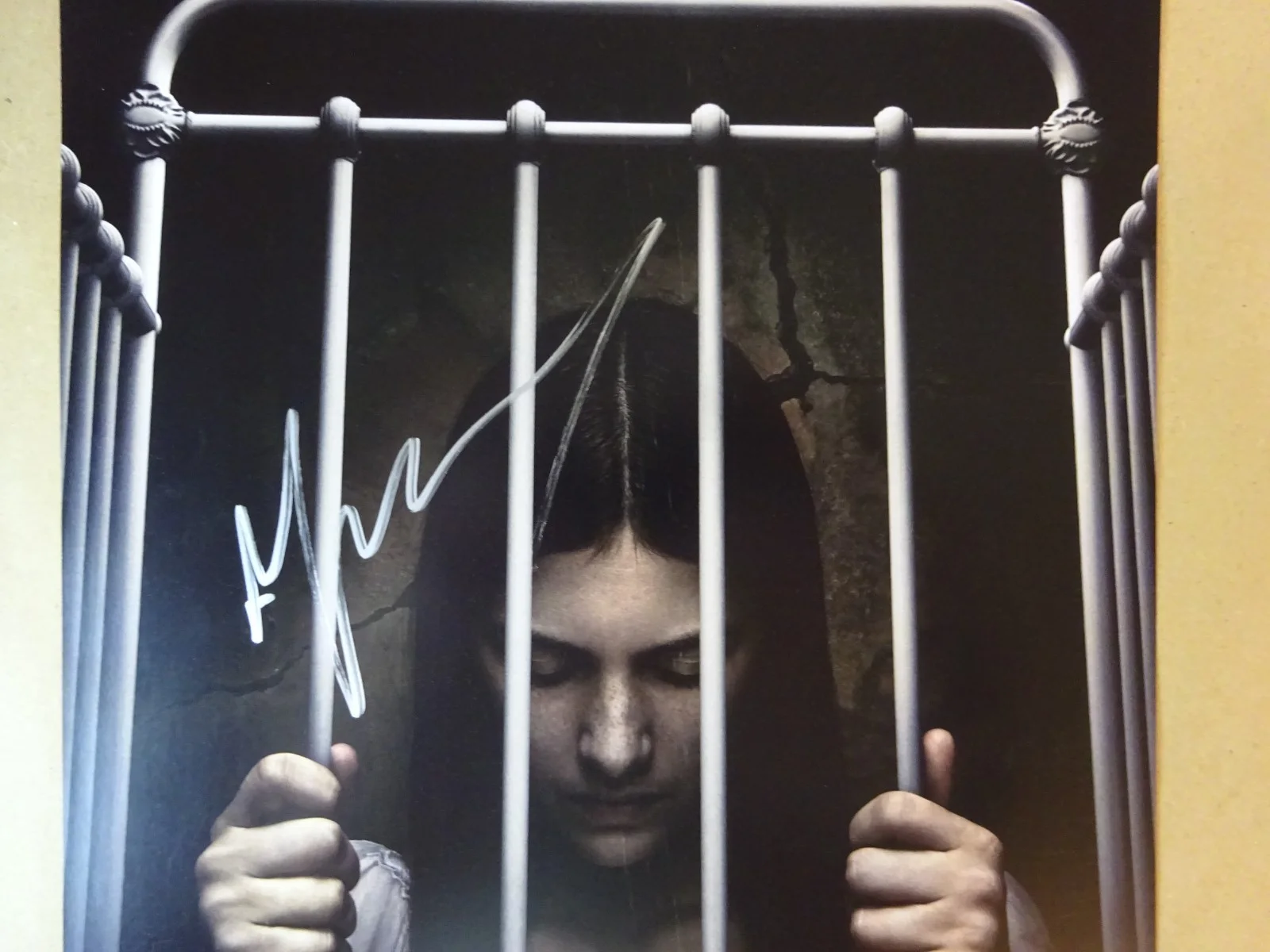 M Night Shyamalan — Signed M Night Shyamalan Autographed Servant 11"x17" Photo Beckett BAS COA, изображение 3