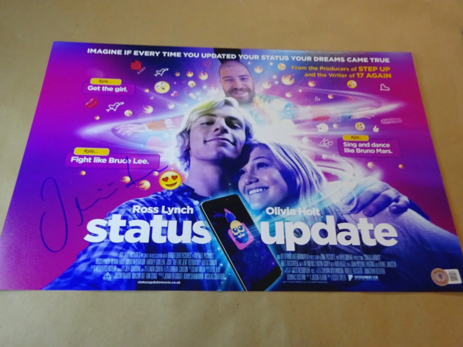 Olivia Holt — Signed Olivia Holt Autographed 11"x17" Status Update Photo Beckett BAS COA, изображение 2