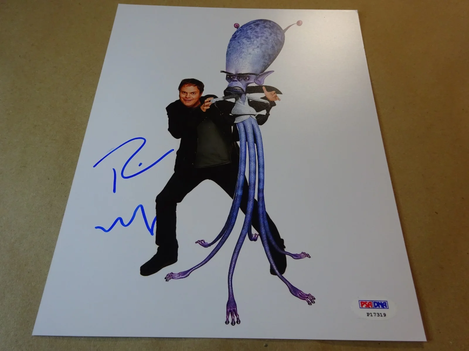 Rainn Wilson — Autographed Rainn Wilson Signed 8"x10" Photo Monsters Aliens Gallaxhar PSA COA, изображение 2